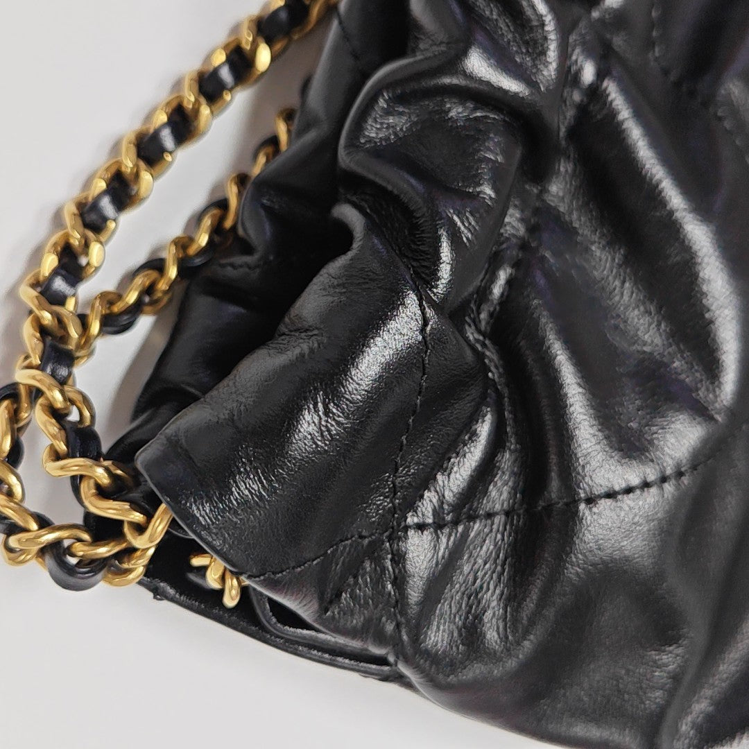 CHANEL 22 Mini Quilted Calfskin Black