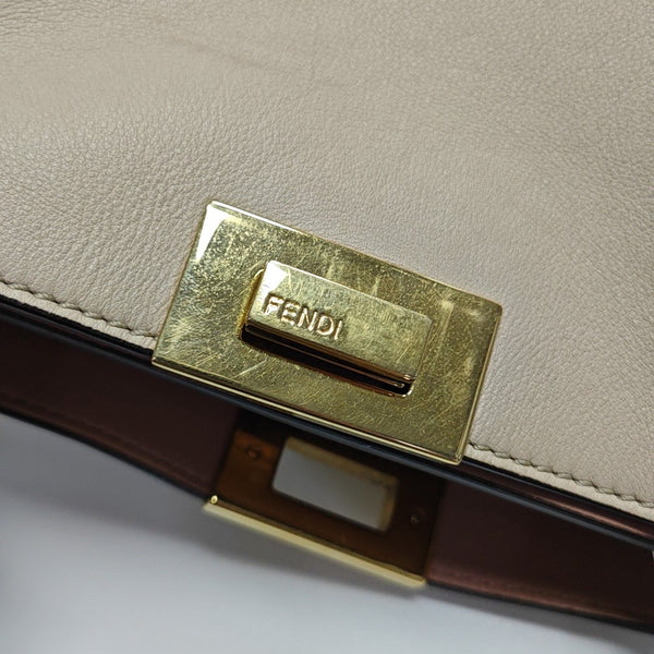 Peekaboo  Essential Medium Calfskin Beige