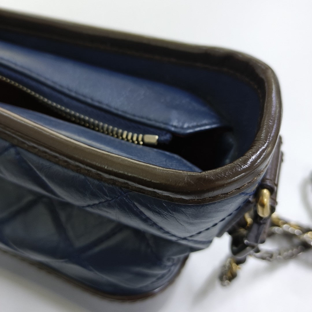 GABRIELLE Small Quilted Calfskin Blue