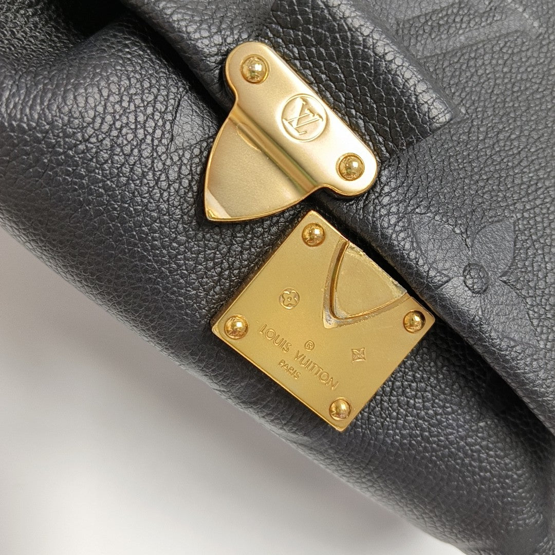 FAVORITE PM Calfskin Black