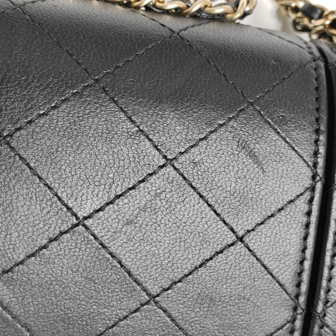 Quilted Lambskin Shoulder Bag Black