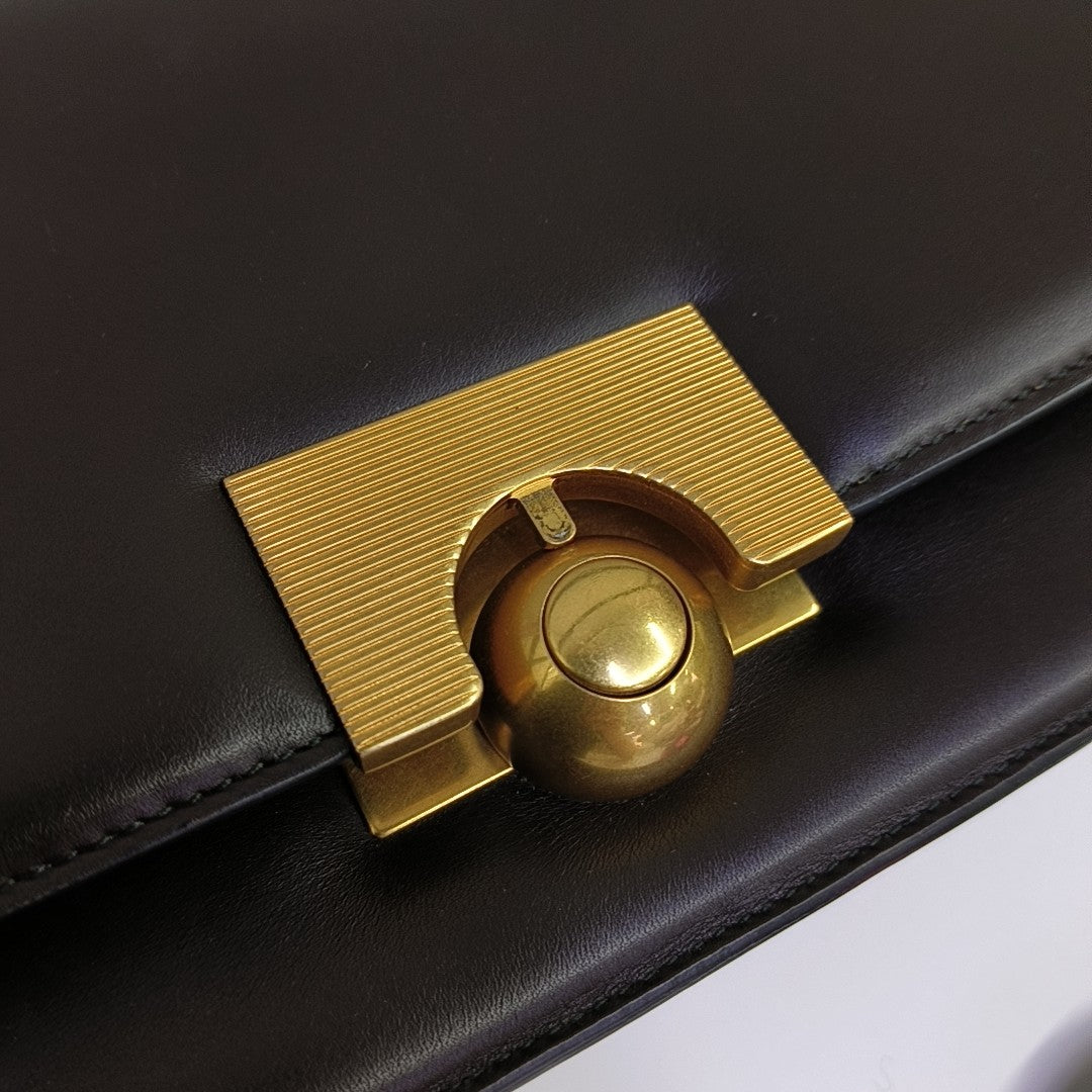 BV Classic Calfskin Brown