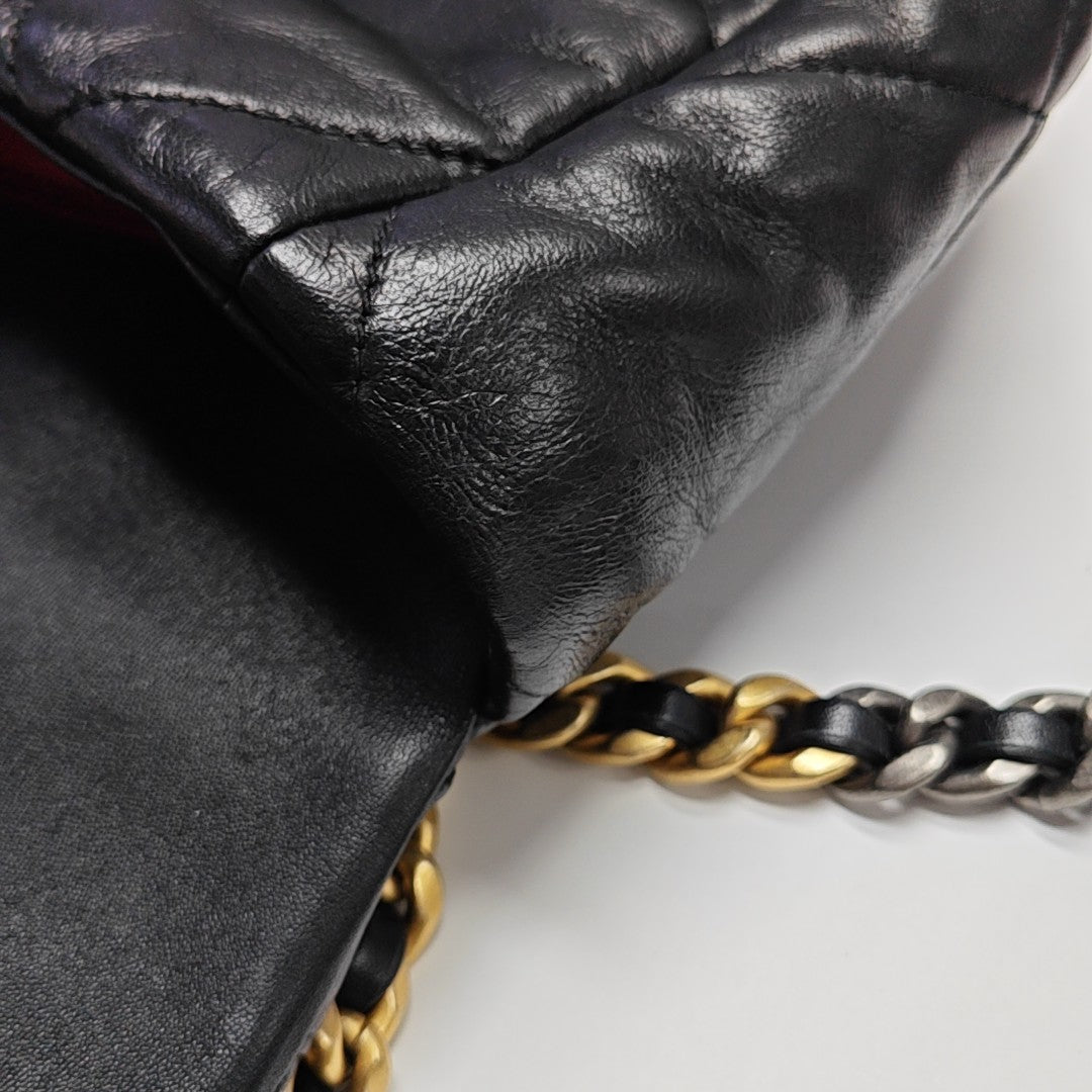 CHANEL 19 Medium Quilted Lambskin Black