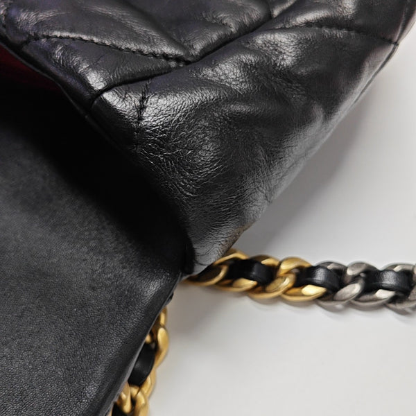 CHANEL 19 Medium Quilted Lambskin Black