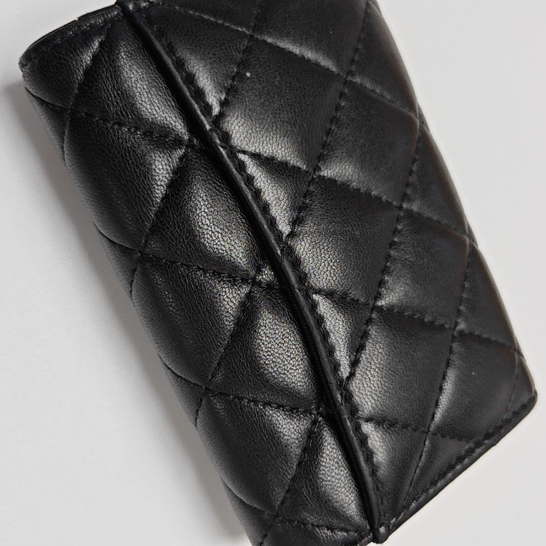 CLASSIC FLAP Quilted Lambskin Black Card Holder