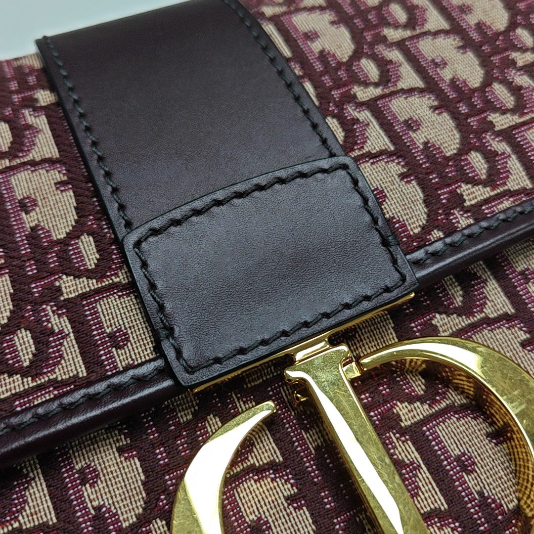 30 Montaigne Oblique Canvas Red