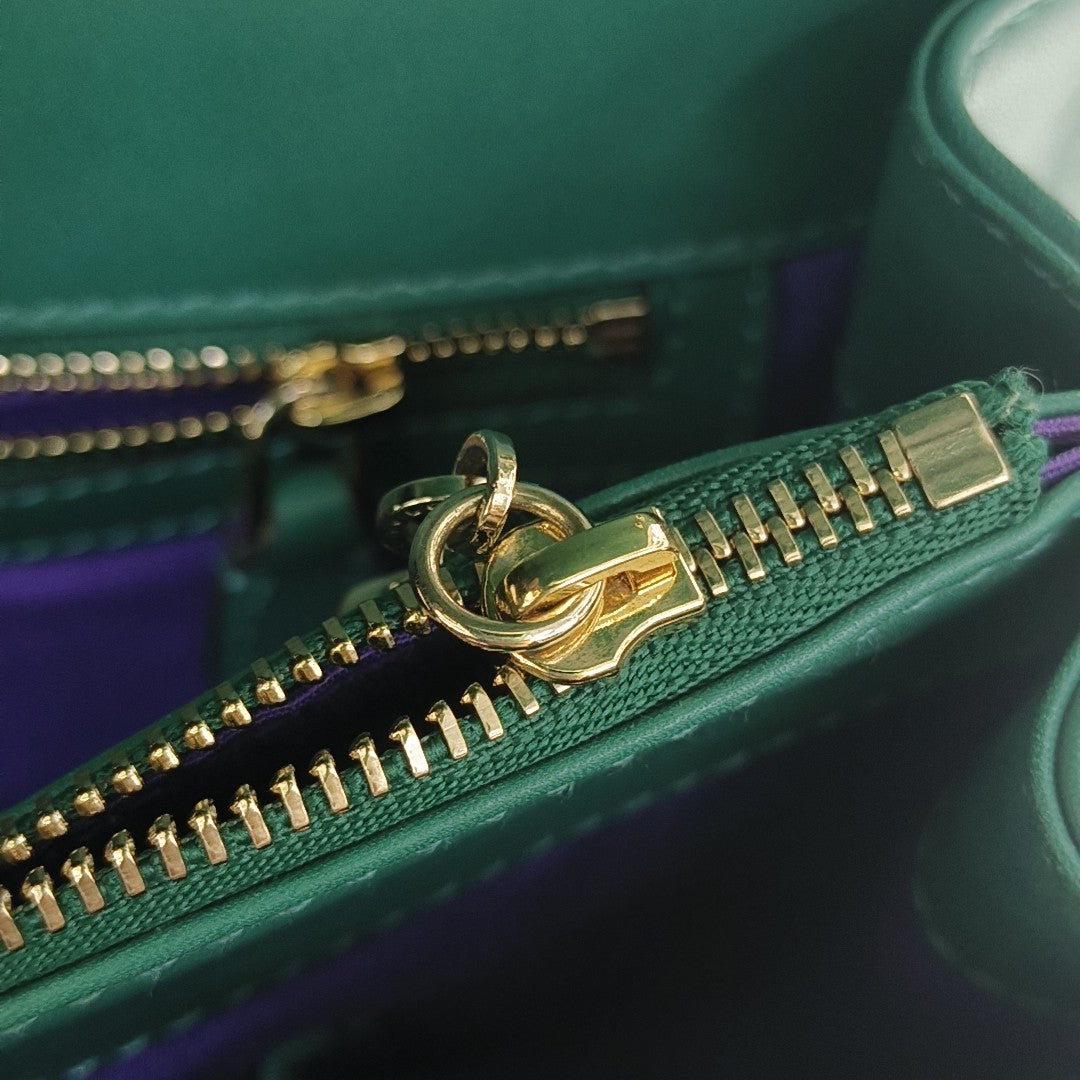 SERPENTI FOREVER Medium Calfskin Green