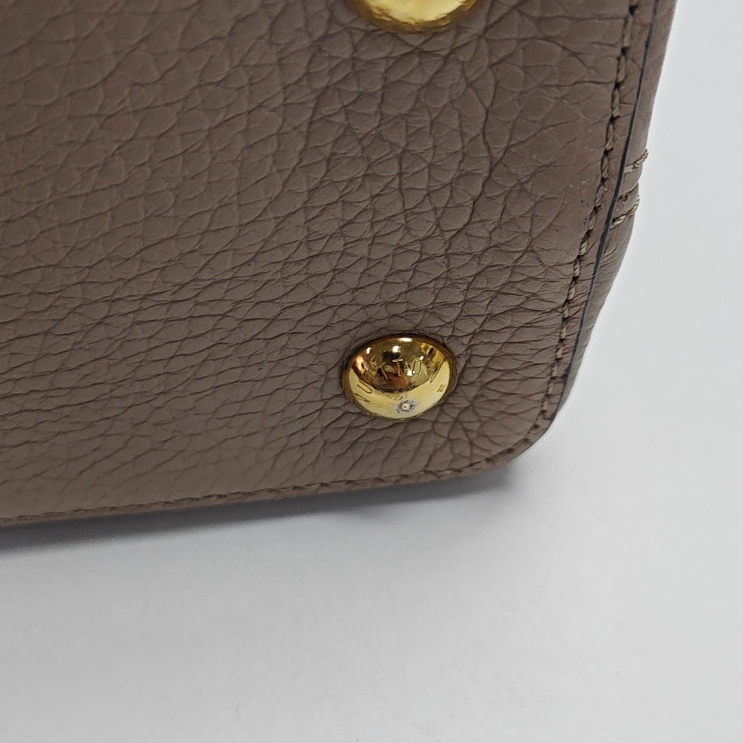 CAPUCINES MM Calfskin Gray