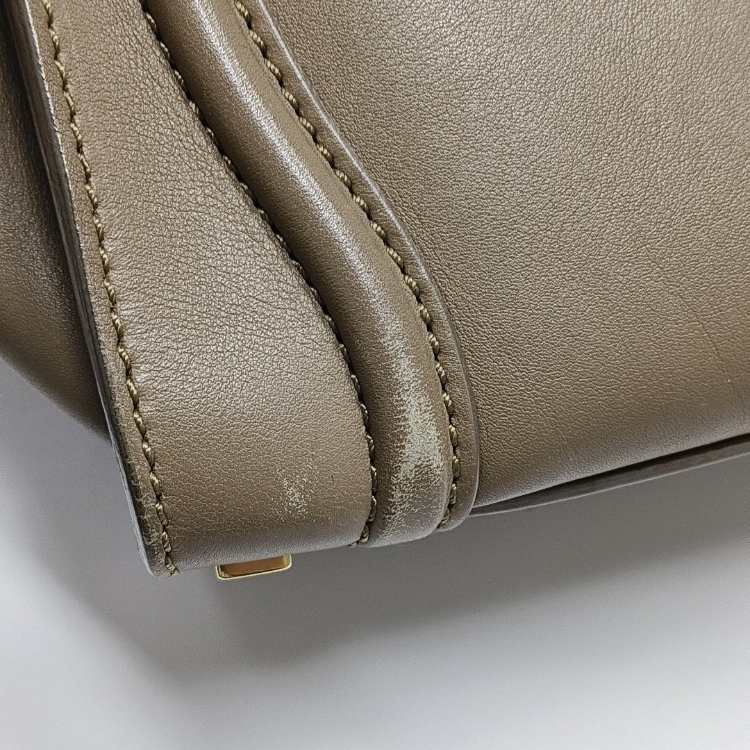 LUGGAGE Calfskin Brown