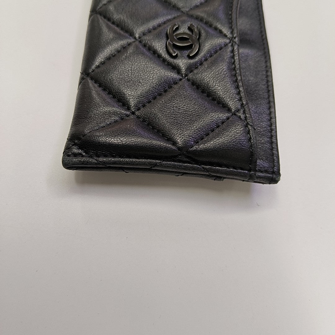 CLASSIC FLAP Quilted Lambskin Black Card Holder