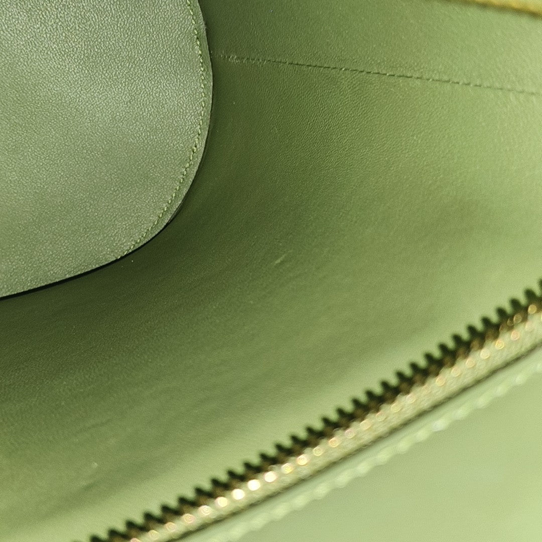 CRÉCY Calfskin Green