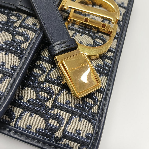 30 Montaigne Oblique Canvas Blue