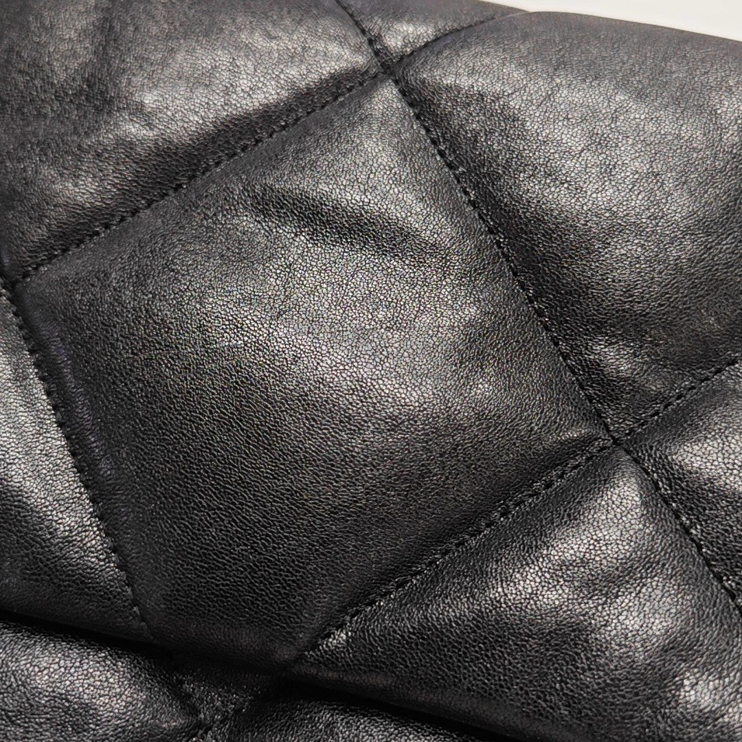 CHANEL 19 Medium Quilted Lambskin Black