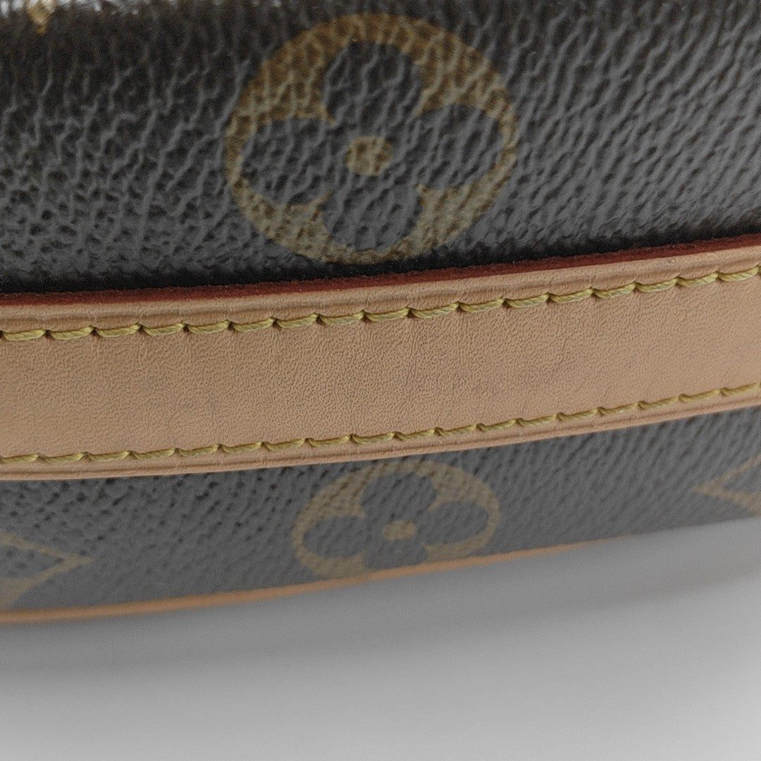 BOITE CHAPEAU PM Monogram Coated Canvas Brown