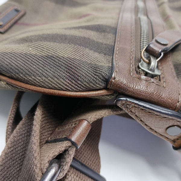 Canvas Brown