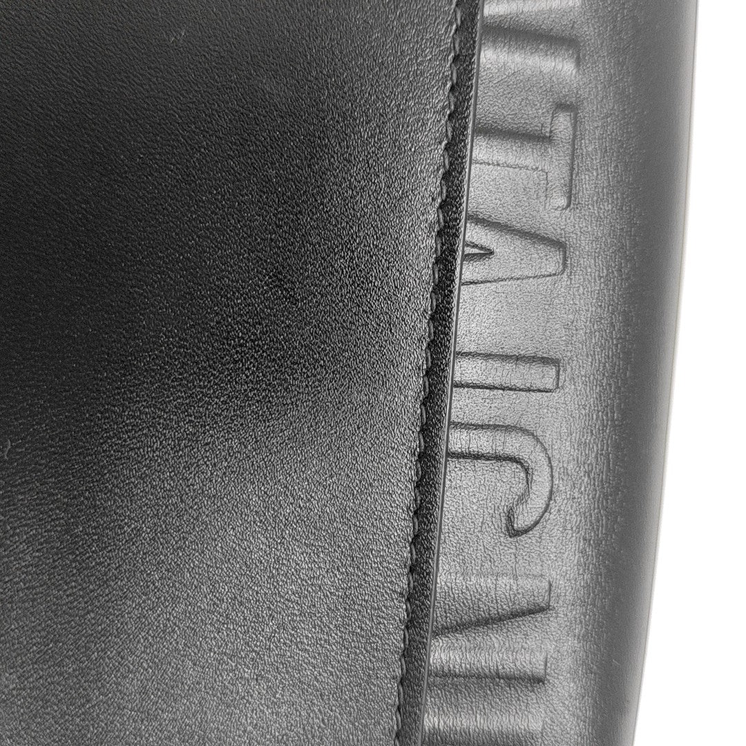 Authenticated pre-owned  Bobby Calfskin Black - Shoulder Bag at Looply