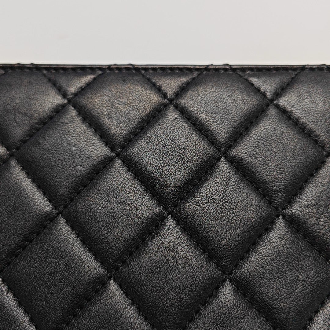 CLASSIC VERTICAL PEARL Medium Quilted Lambskin Black