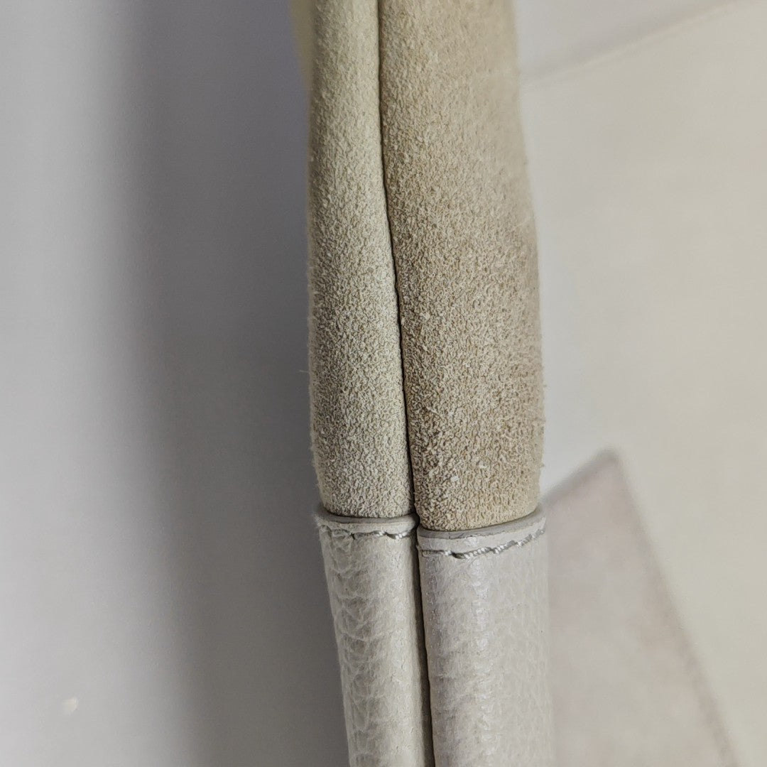 IVY Quilted Suede White