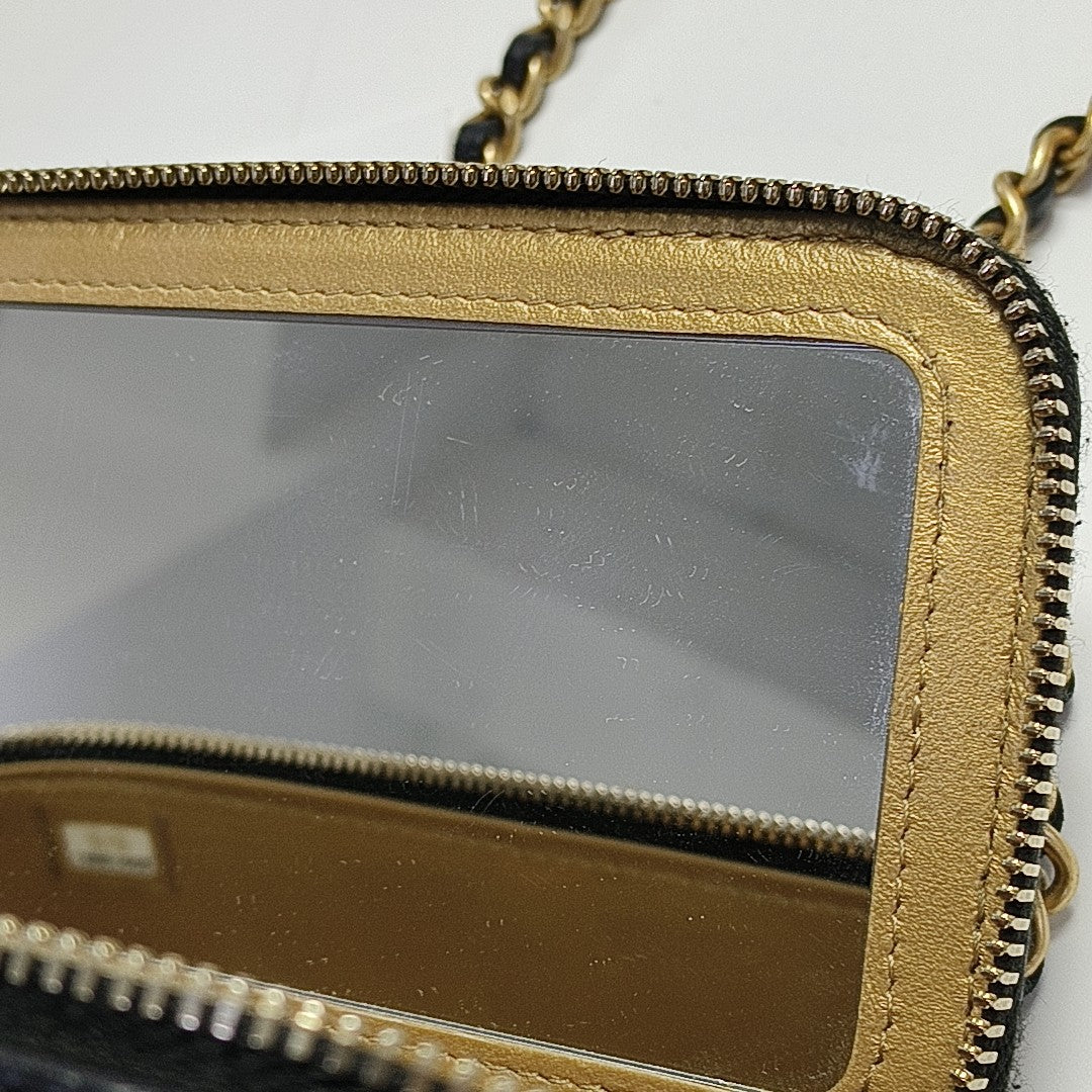 VANITY CASE Small Quilted Lambskin Black
