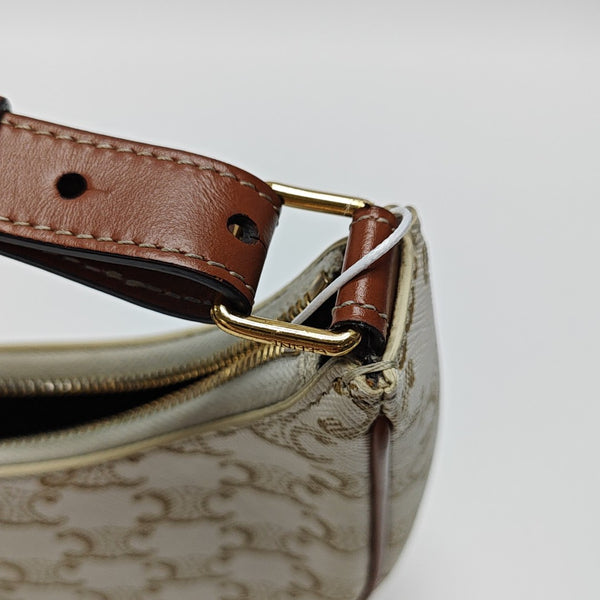 AVA Medium Coated Canvas Beige