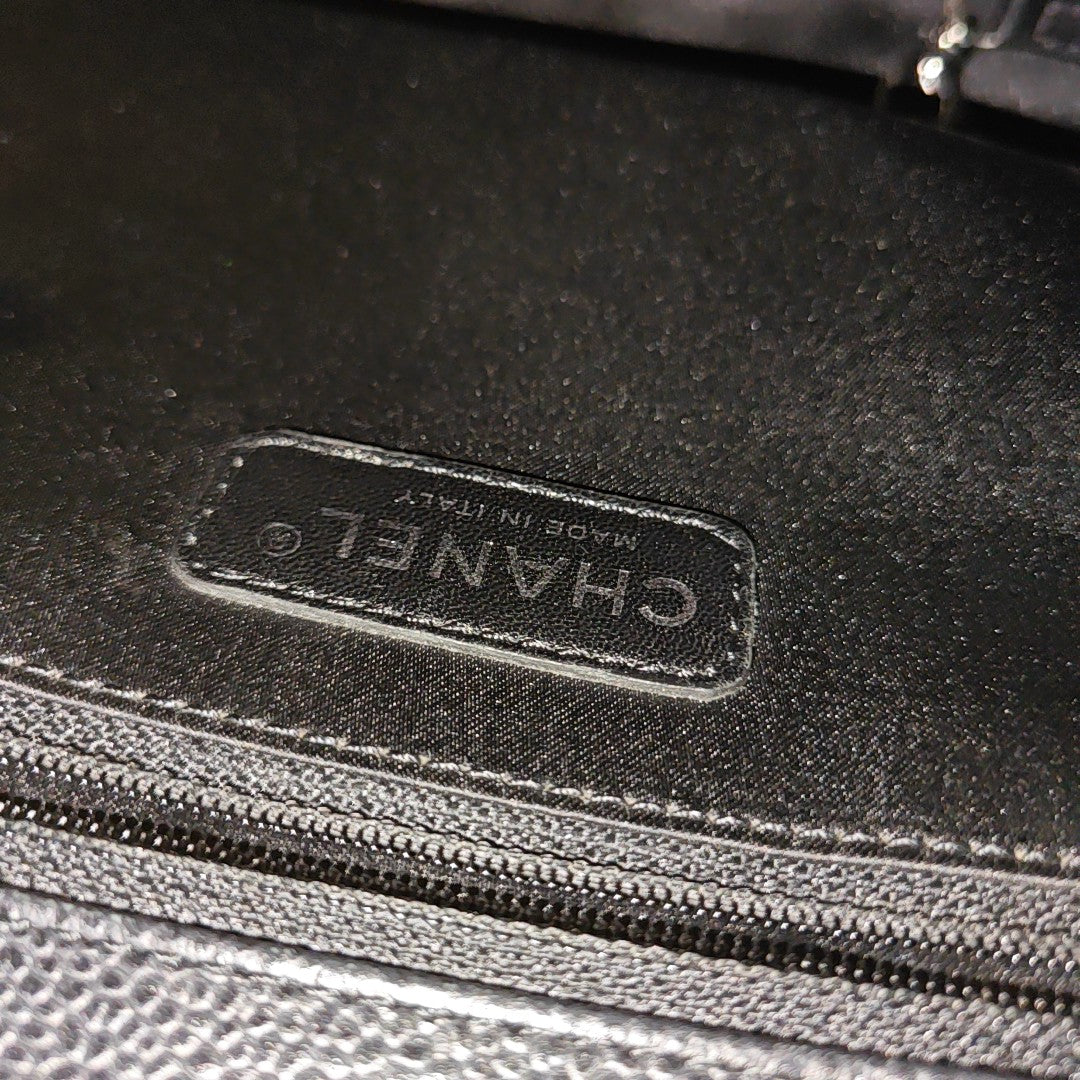 CHANEL GST Large Quilted Grained Calfskin Black