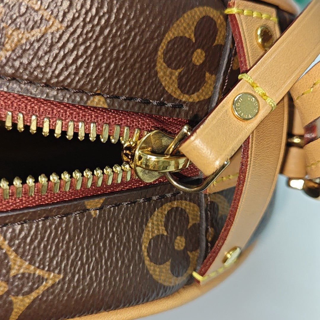 BOITE CHAPEAU PM Monogram Coated Canvas Brown