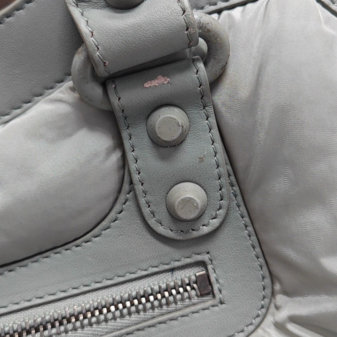 Classic Metallic Edge City Medium Nylon Gray