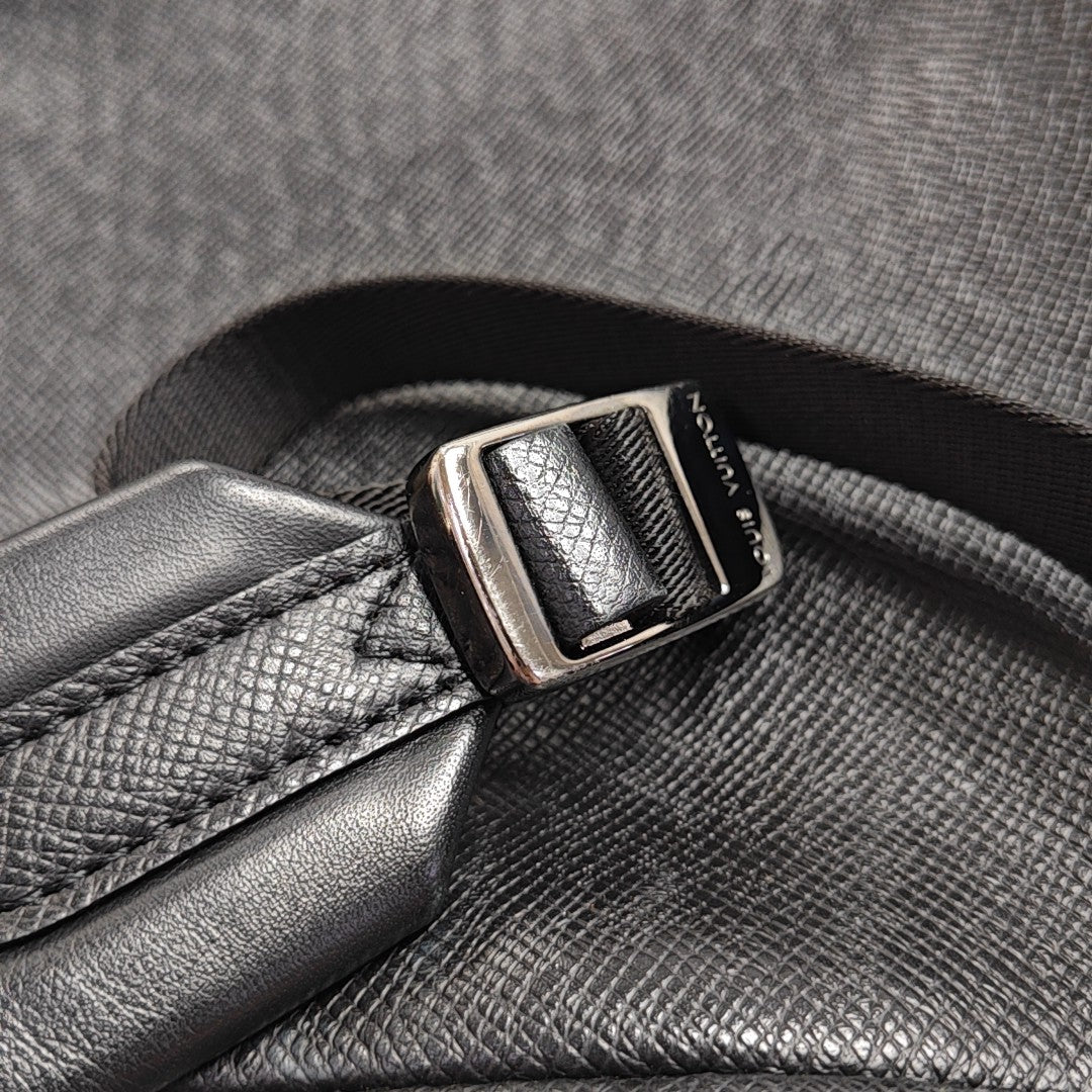 DISCOVERY Calfskin Black
