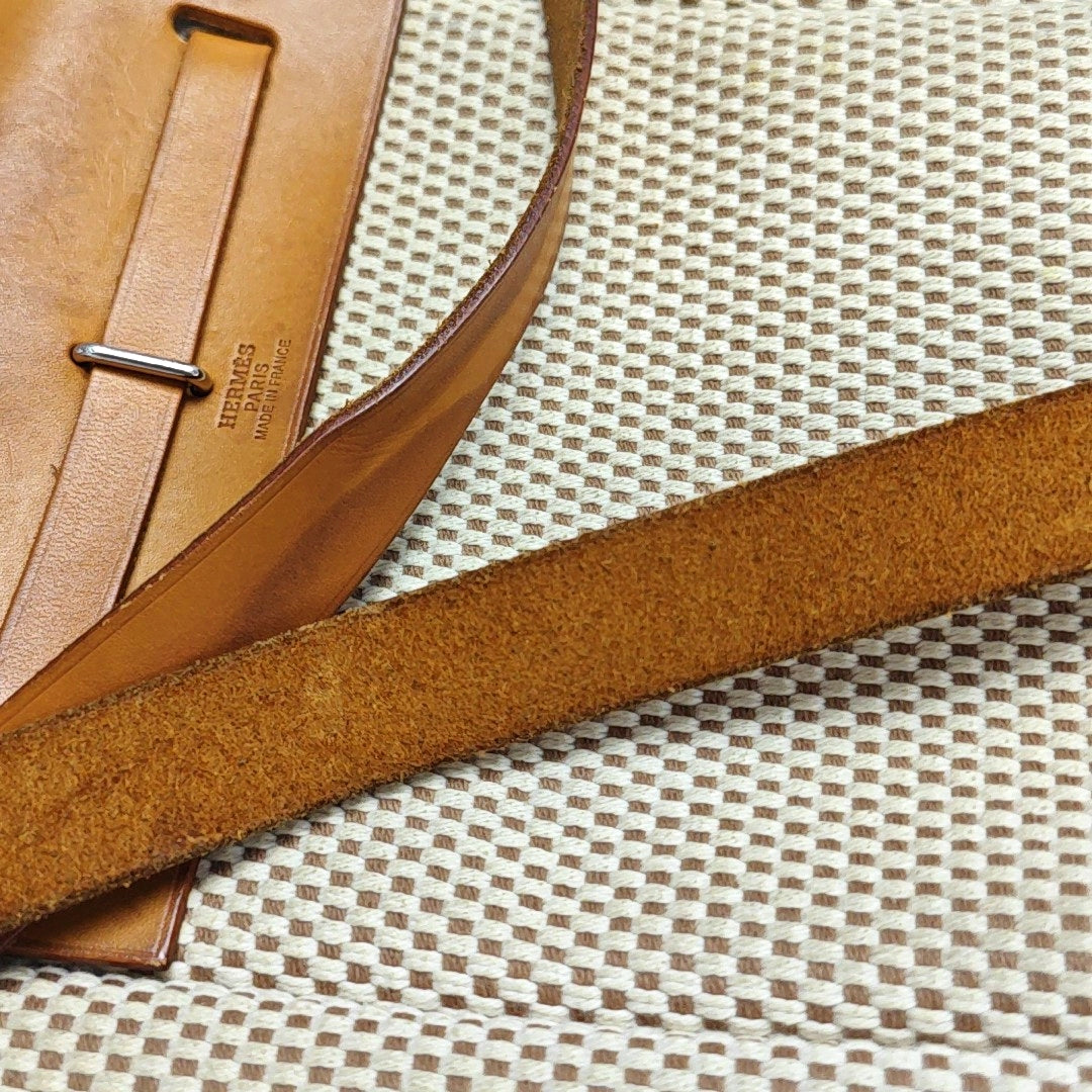 Authenticated pre-owned  Herbag Canvas White - Shoulder Bag at Looply