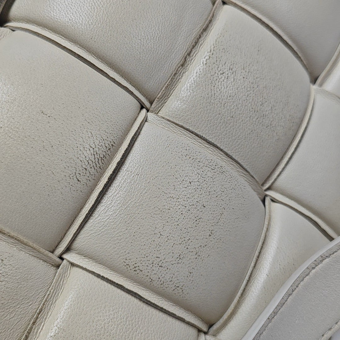 Cassette Medium Lambskin Beige