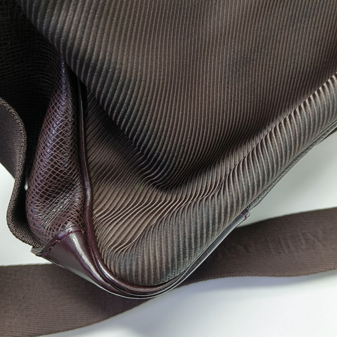 VIKTOR Calfskin Red