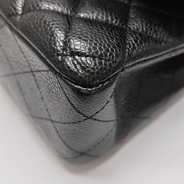 CLASSIC FLAP Medium Quilted Grained Calfskin Black