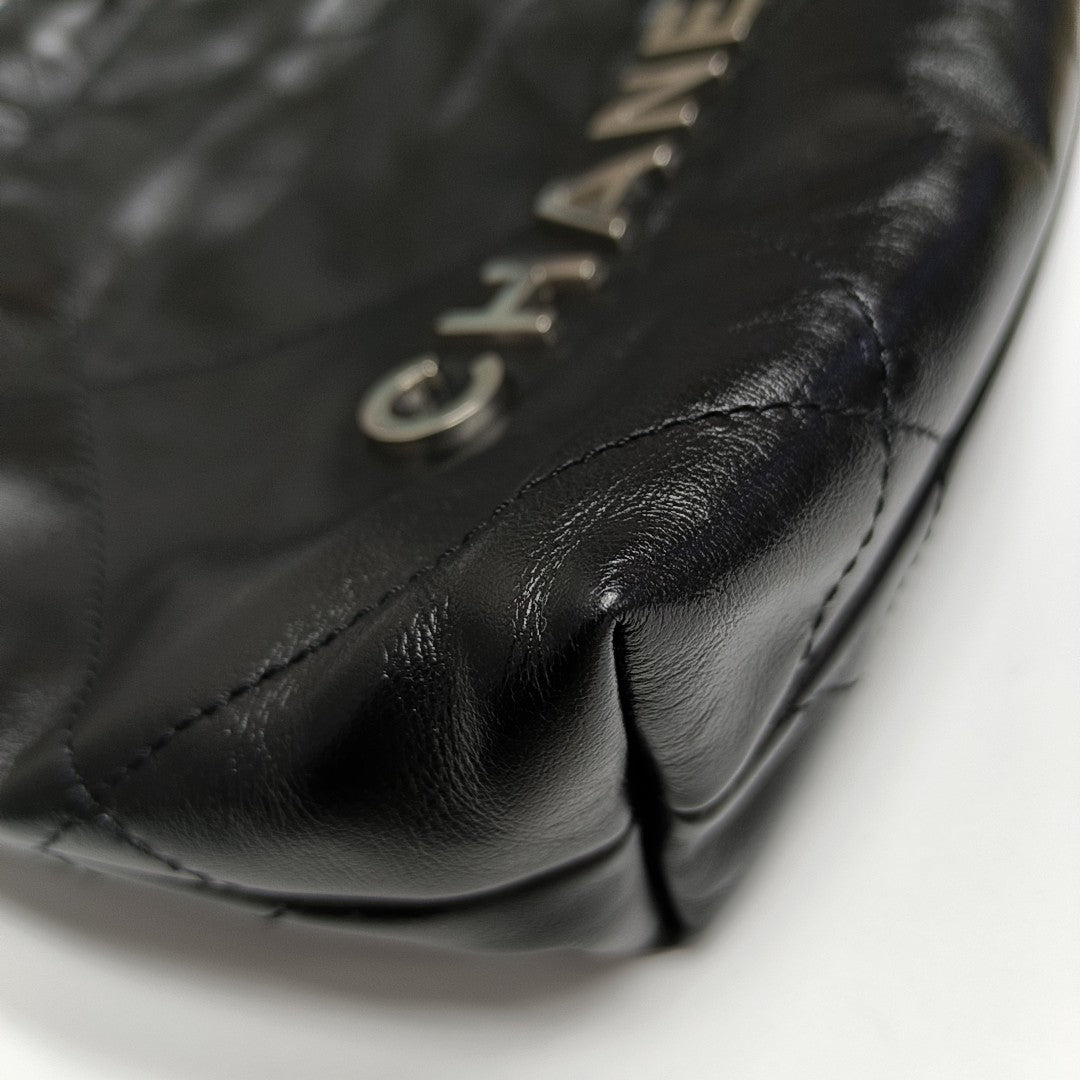 CHANEL 22 Mini Quilted Calfskin Black