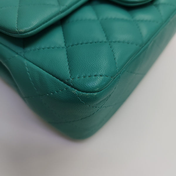 CLASSIC FLAP Mini Quilted Lambskin Green