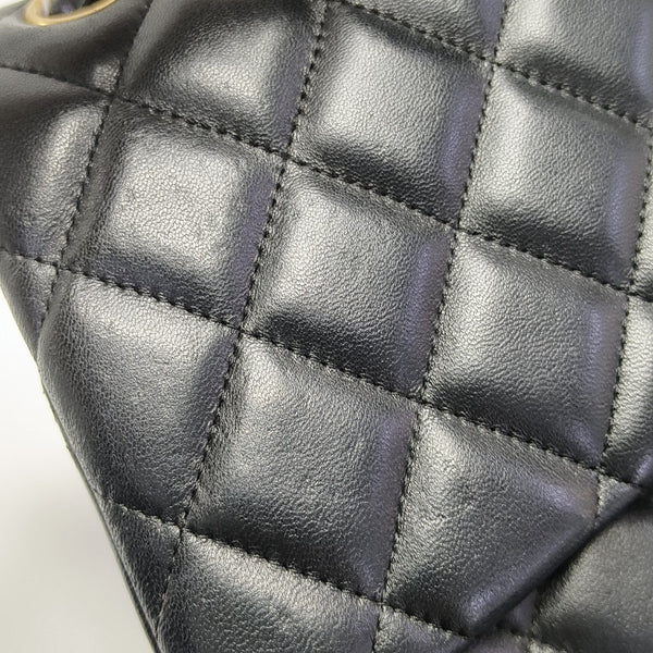 CLASSIC FLAP Jumbo Quilted Lambskin Black