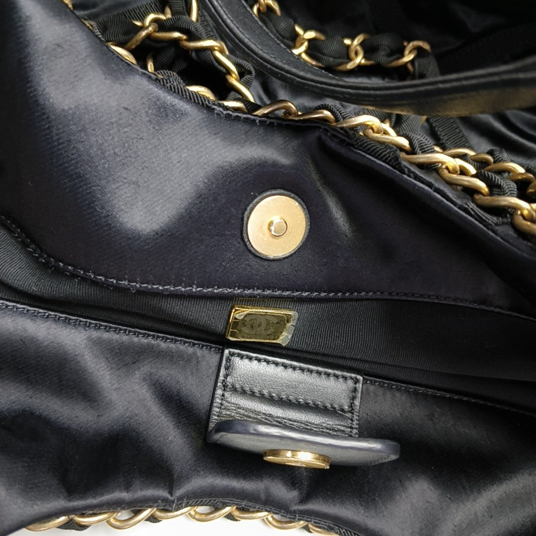 Quilted Nylon Medium Black