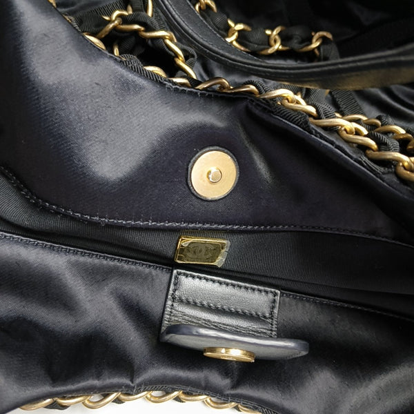 Quilted Nylon Medium Black