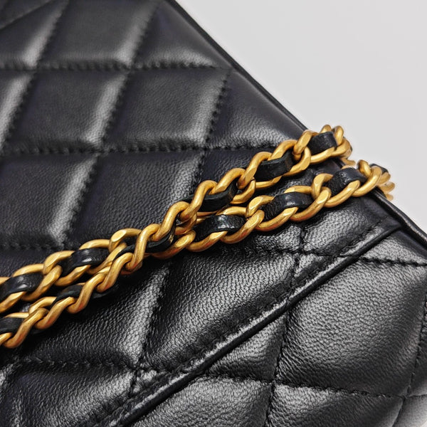 VANITY CASE Small Quilted Lambskin Black