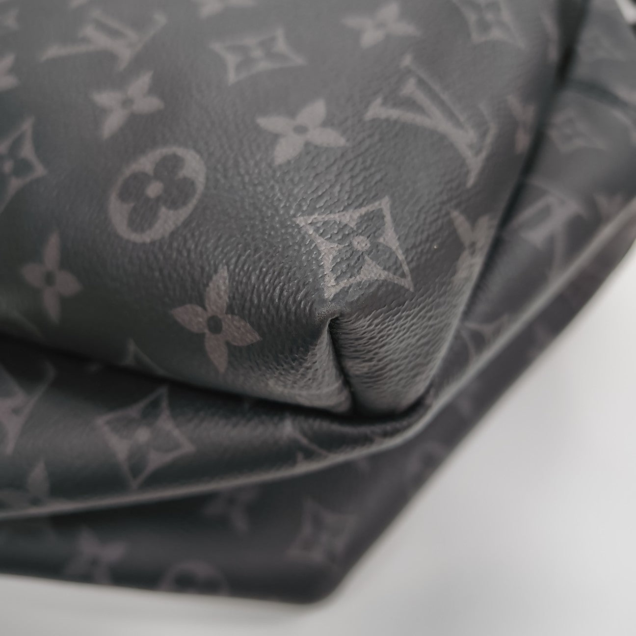 DISCOVERY Monogram Coated Canvas Gray