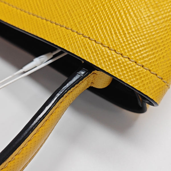 Panier Medium Calfskin Yellow