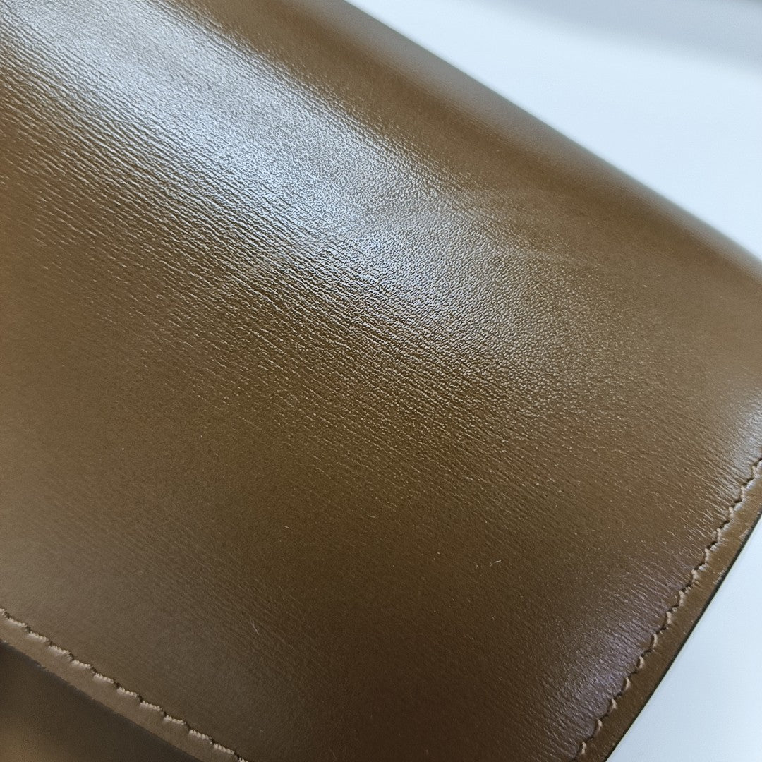 CLASSIC BOX Small Calfskin Brown