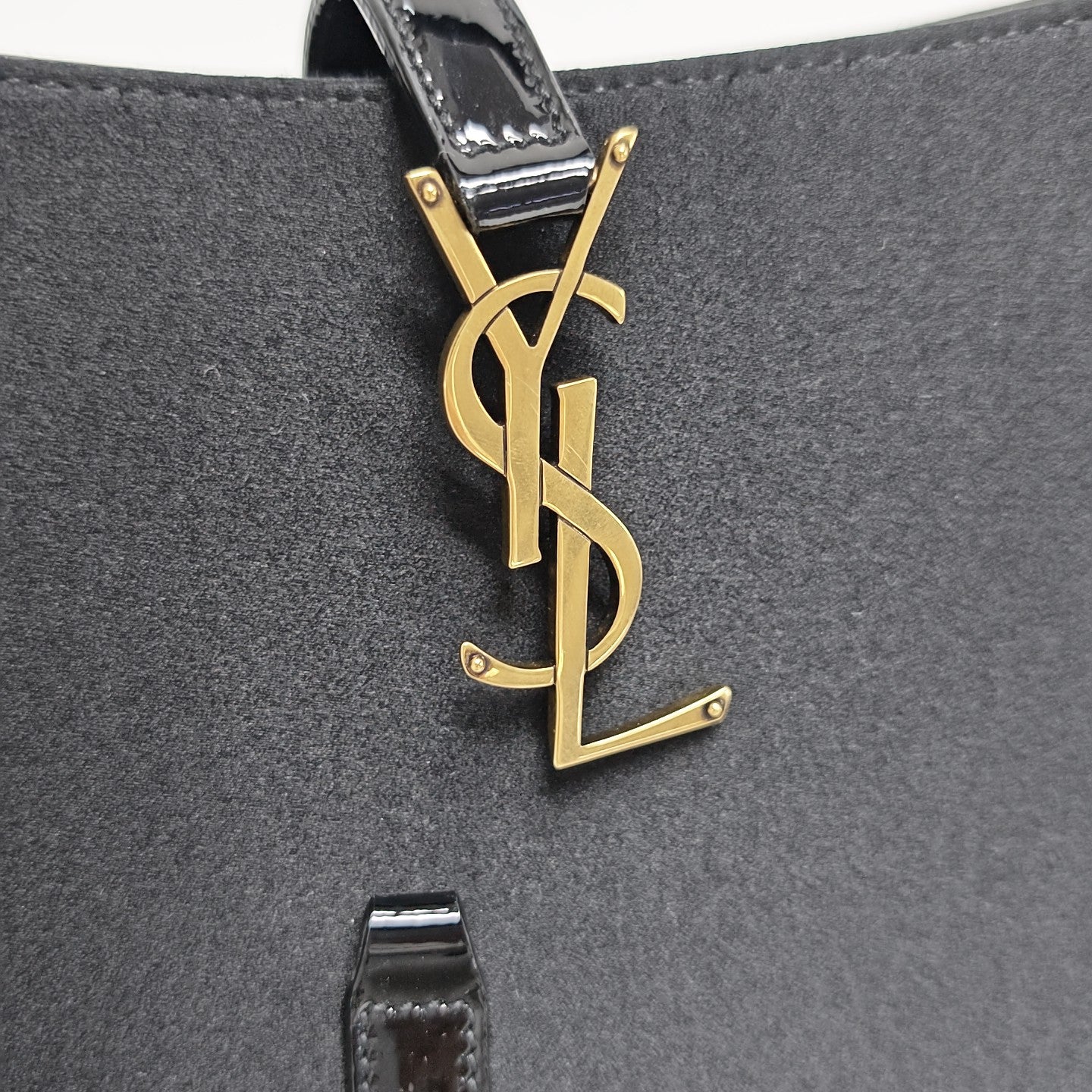 LE 5 À 7 Small Fabric Black