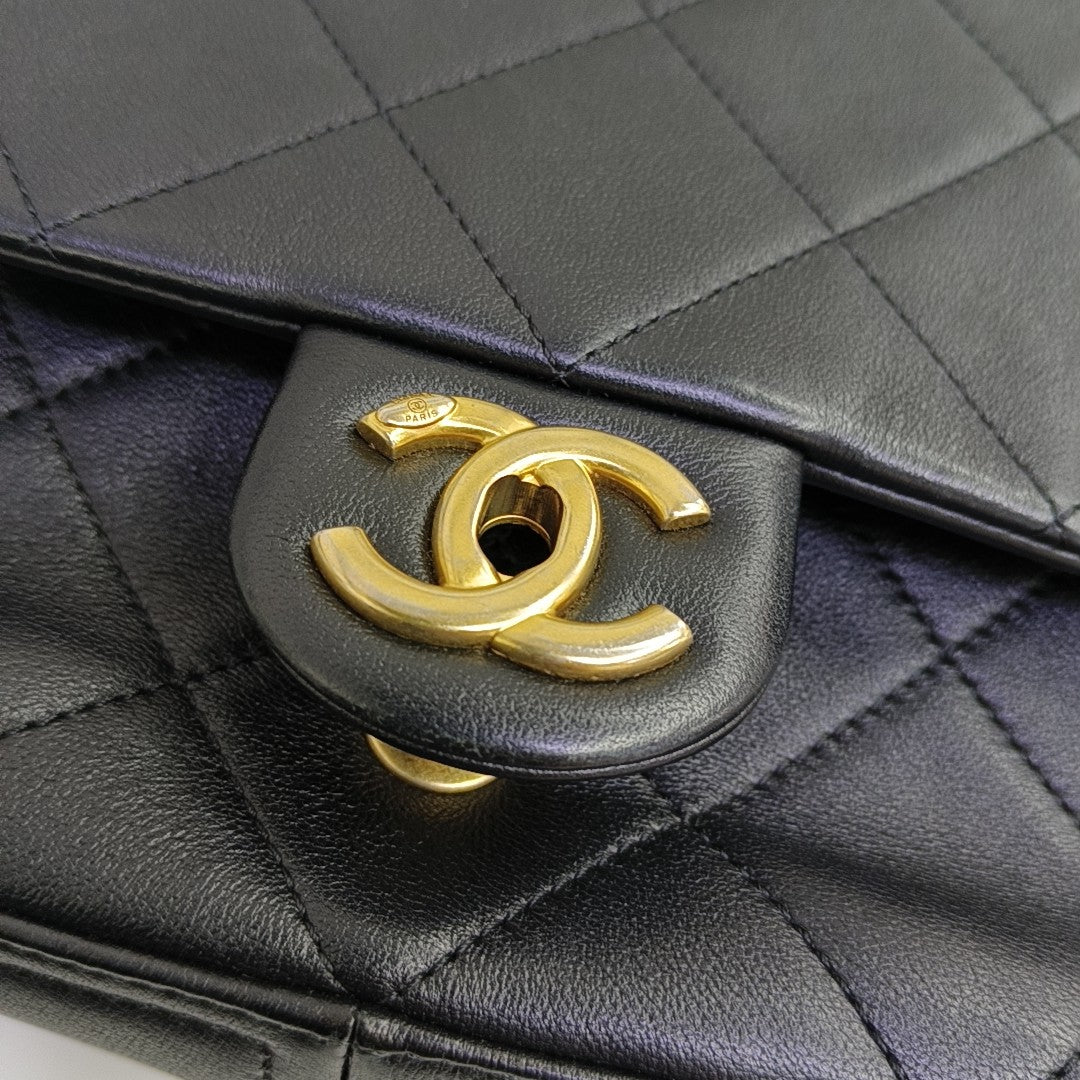 Quilted Lambskin Shoulder Bag Black