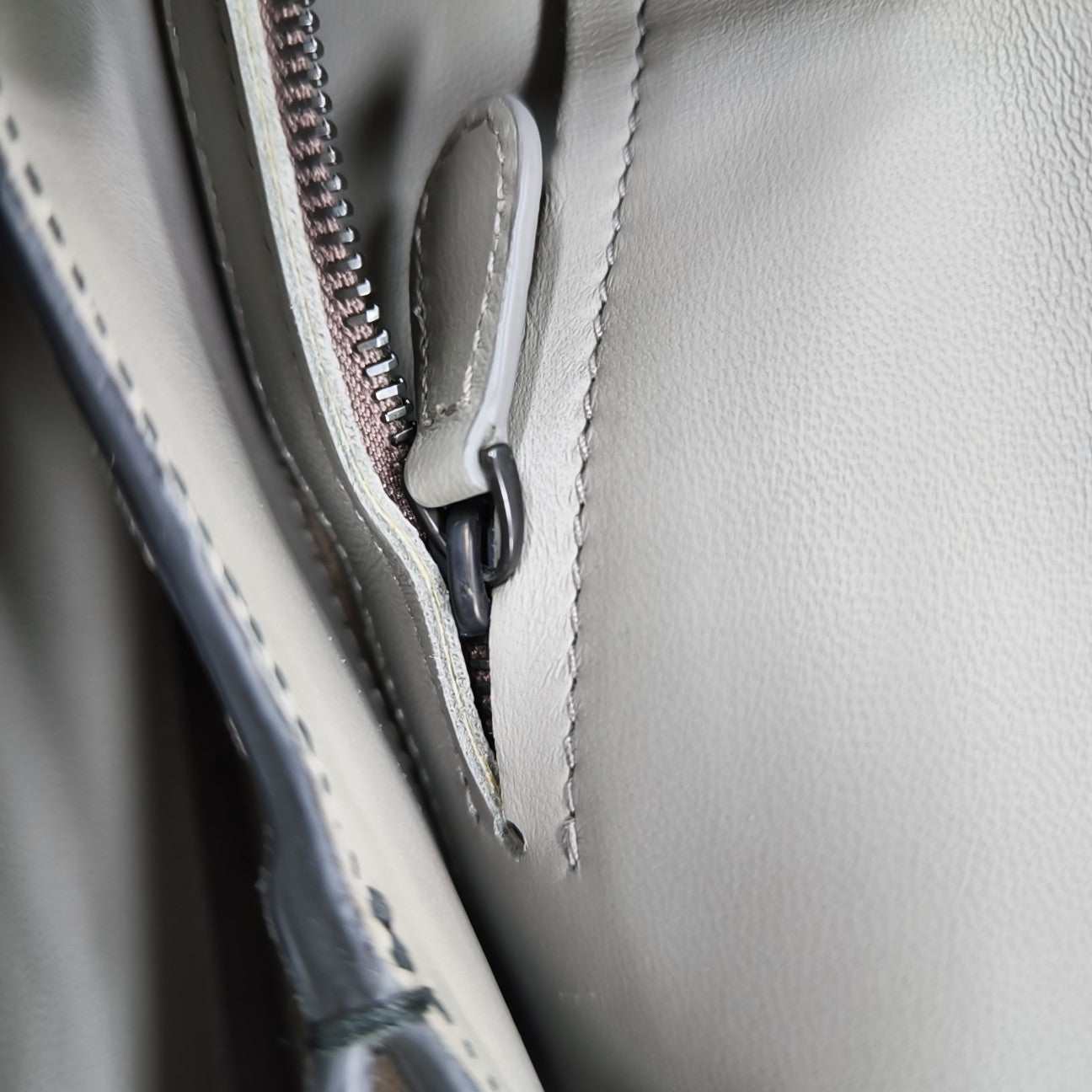 Piazza Medium Calfskin Gray