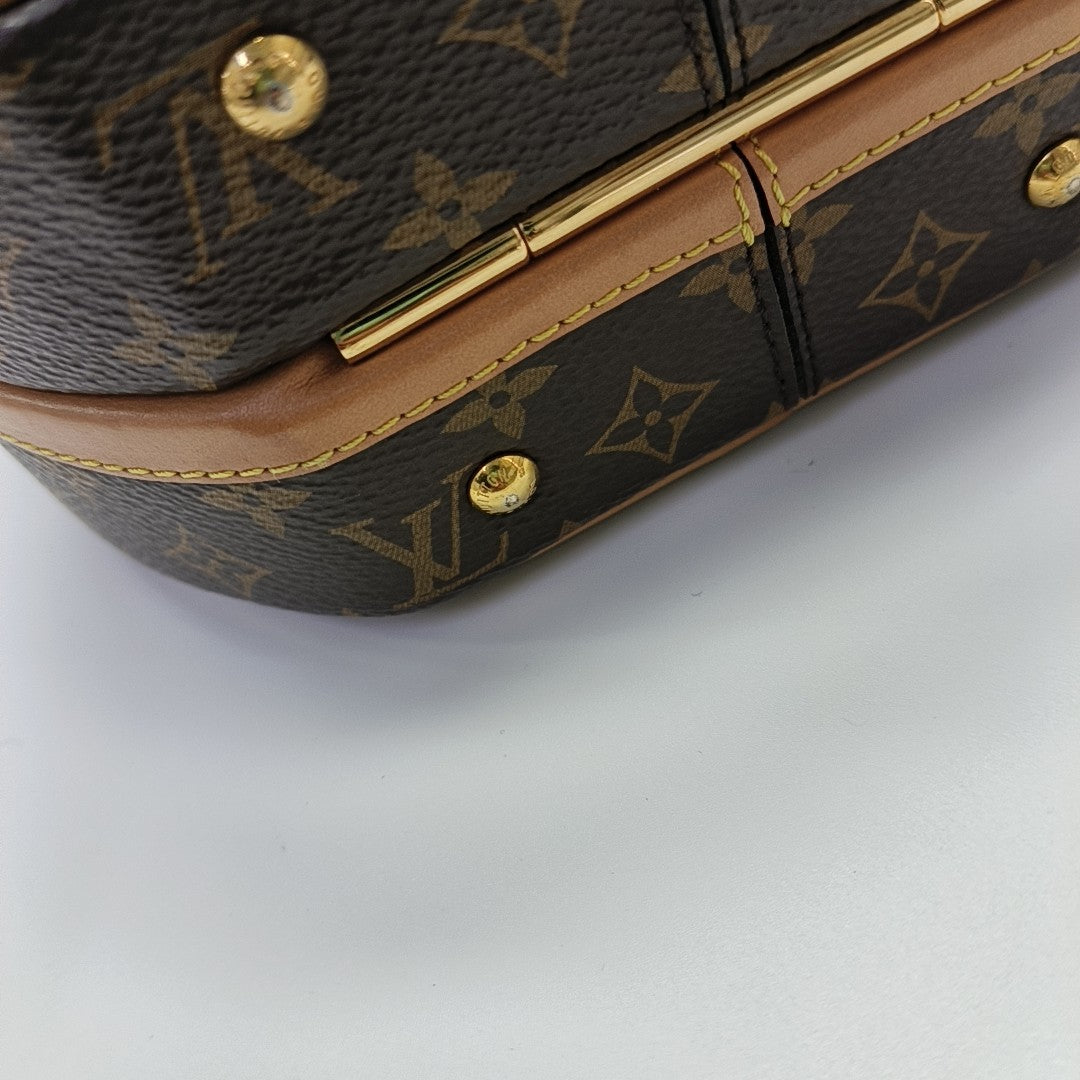 BOITE CHAPEAU PM Monogram Coated Canvas Brown