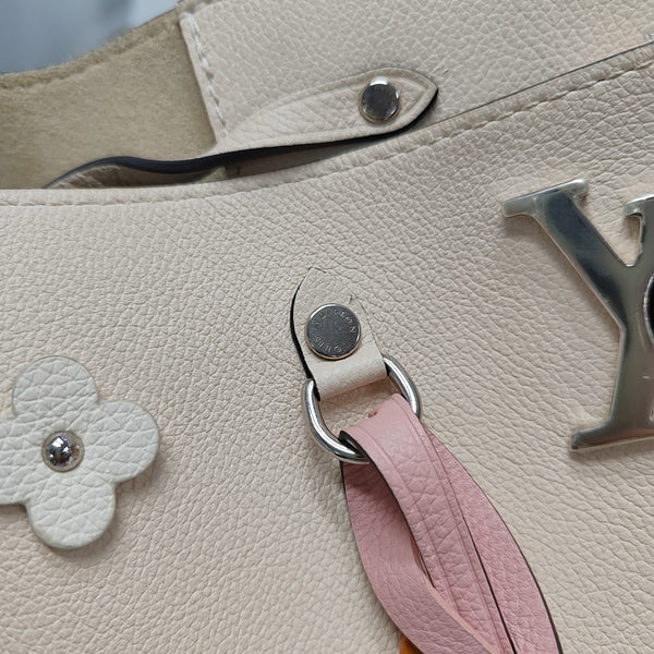 LOCKME Calfskin Beige