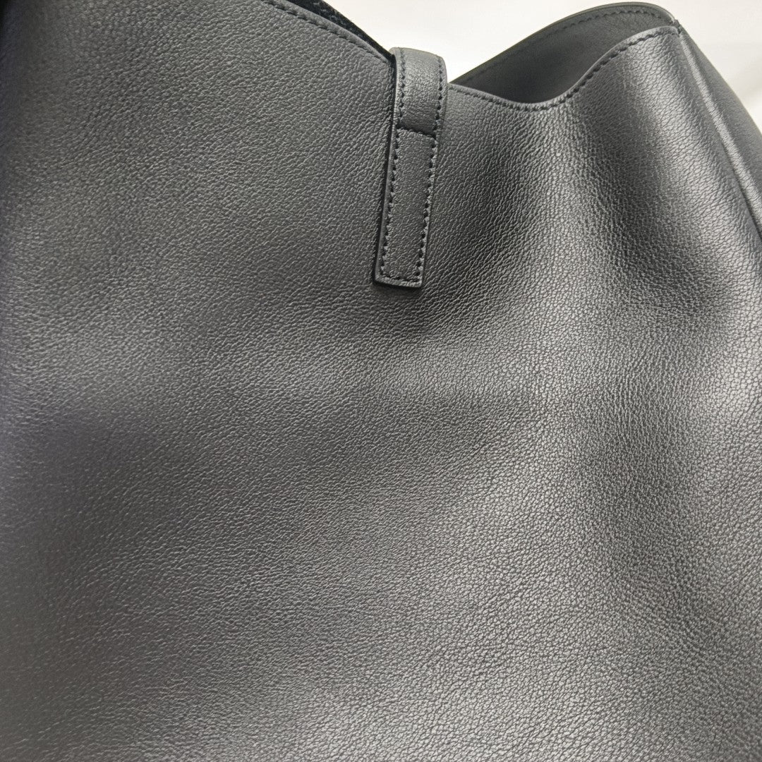 LE 5 À 7 Small Calfskin Black