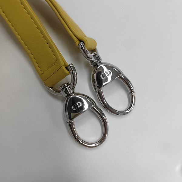 Bolso Lady Dior Mediano de Piel de Cordero Acolchada Gris