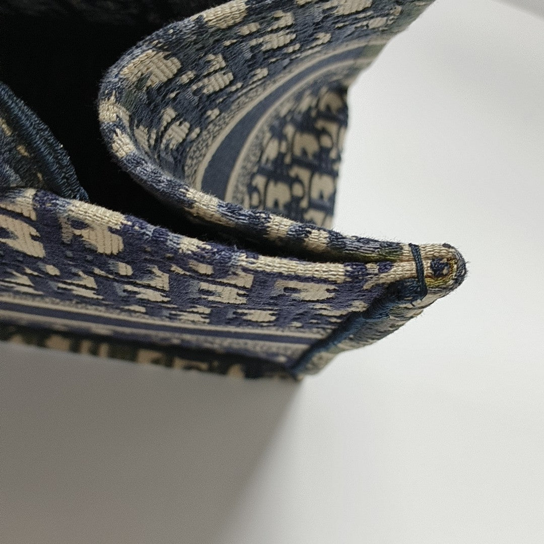 Book Tote Medium Oblique Canvas Blue