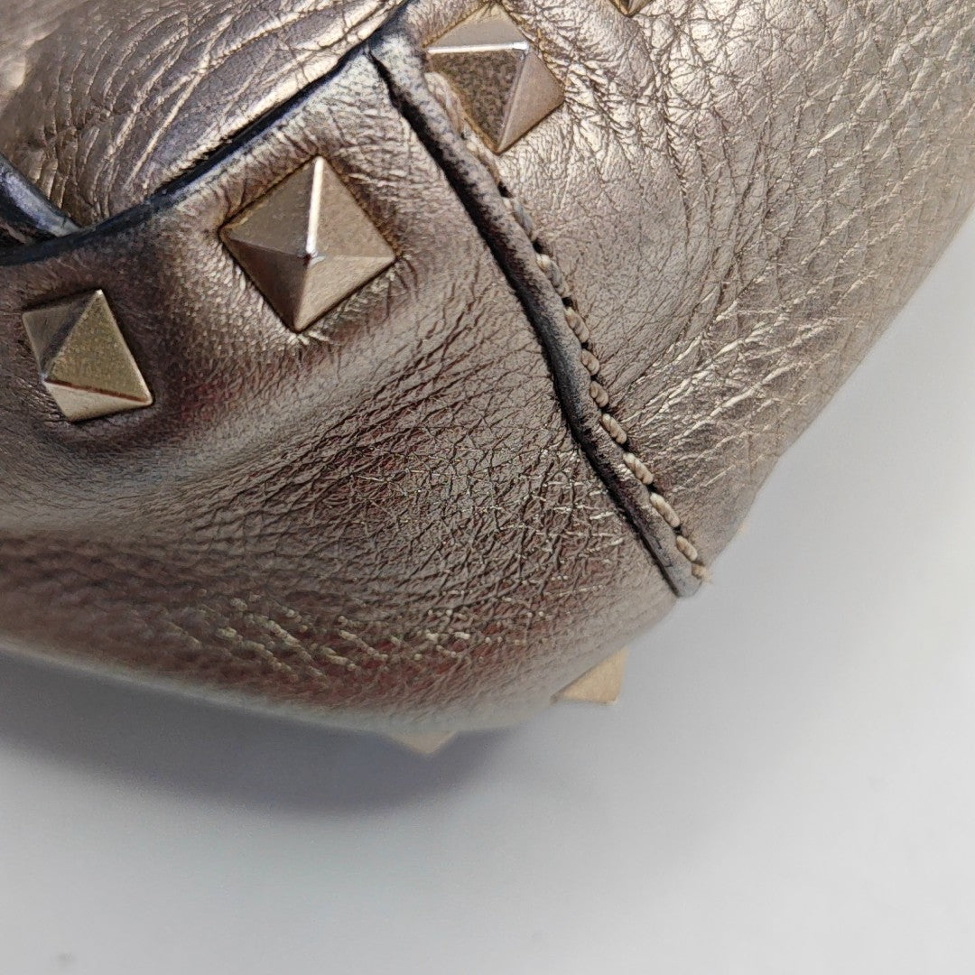 Piel de Becerro Rockstud Oro